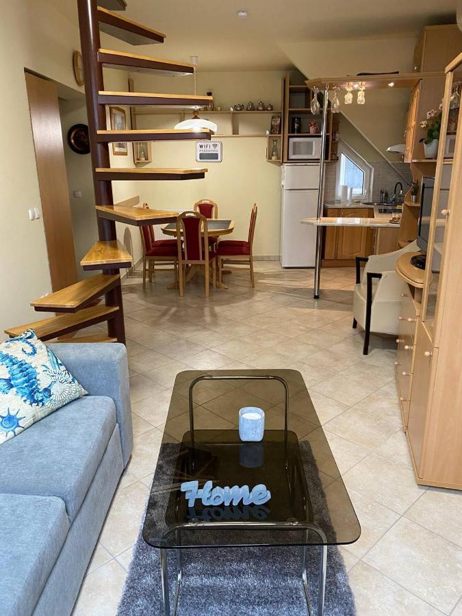 Buborek Apartman Hajduszoboszlo Bagian luar foto